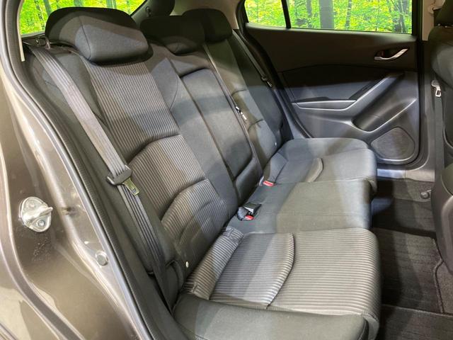 アクセラスポーツ 15Sツーリング マツダコネクト バックカメラ 衝突被害軽減システム 禁煙車 スマートキー HIDヘッド ETC クルコン オートライト デュアルエアコン 純正16インチアルミ Bluetooth フルセグ(9枚目)