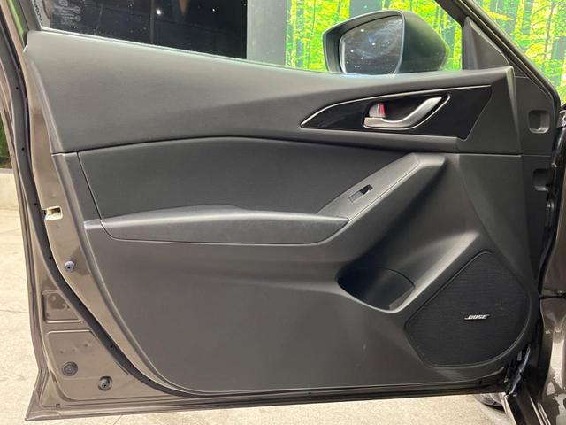 アクセラスポーツ 15Sツーリング マツダコネクト バックカメラ 衝突被害軽減システム 禁煙車 スマートキー HIDヘッド ETC クルコン オートライト デュアルエアコン 純正16インチアルミ Bluetooth フルセグ(26枚目)