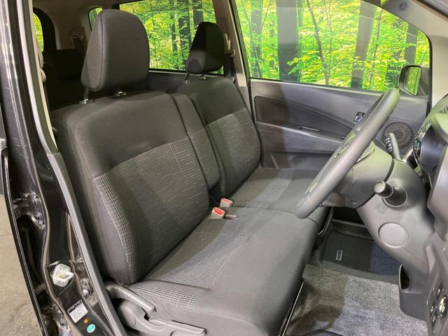 運転席シート廻りは使用感も少なく、良好な状態となっています。丁寧に使われていたことがよくわかりますね。