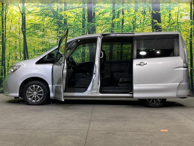 セレナ ハイウェイスター　両側電動ドア　ＳＤナビ　バックカメラ　禁煙車　ドラレコ　スマートキー　ＨＩＤヘッド　ビルトインＥＴＣ　クルコン　オートライト　オートエアコン　リアエアコン　ＣＤ再生　地デジ　アイドリングストップ（24枚目）
