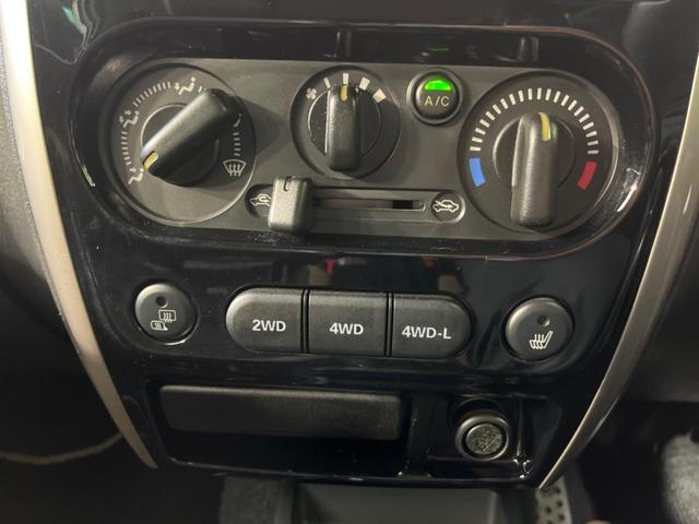 ジムニー ランドベンチャー 4WD SDナビ 禁煙車 ハーフレザーシート 前席シートヒーター LEDヘッド ETC 純正16インチアルミ Bluetooth CD フルセグ キーレス パワーウィンドウ 電動格納ドアミラー(4枚目)
