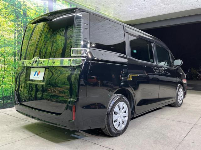 ヴォクシー Ｘ　ＳＤナビ　電動スライドドア　衝突被害軽減システム　禁煙車　ドラレコ　フリップダウン　スマートキー　ＬＥＤヘッド　ＥＴＣ　クルコン　オートハイビーム　オートライト　デュアルエアコン　車線逸脱警報（17枚目）