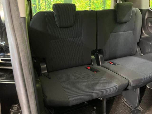 ヴォクシー Ｘ　ＳＤナビ　電動スライドドア　衝突被害軽減システム　禁煙車　ドラレコ　フリップダウン　スマートキー　ＬＥＤヘッド　ＥＴＣ　クルコン　オートハイビーム　オートライト　デュアルエアコン　車線逸脱警報（30枚目）