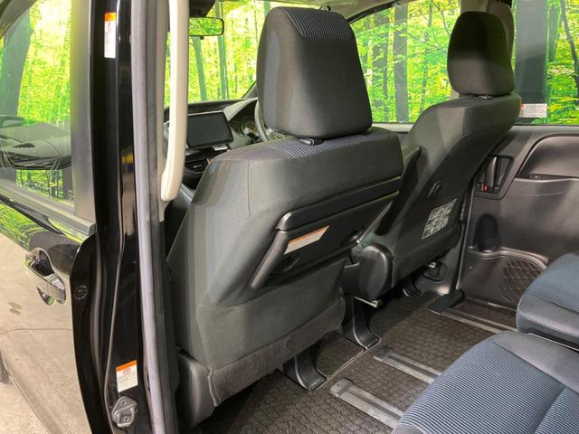 ヴォクシー Ｘ　ＳＤナビ　電動スライドドア　衝突被害軽減システム　禁煙車　ドラレコ　フリップダウン　スマートキー　ＬＥＤヘッド　ＥＴＣ　クルコン　オートハイビーム　オートライト　デュアルエアコン　車線逸脱警報（35枚目）