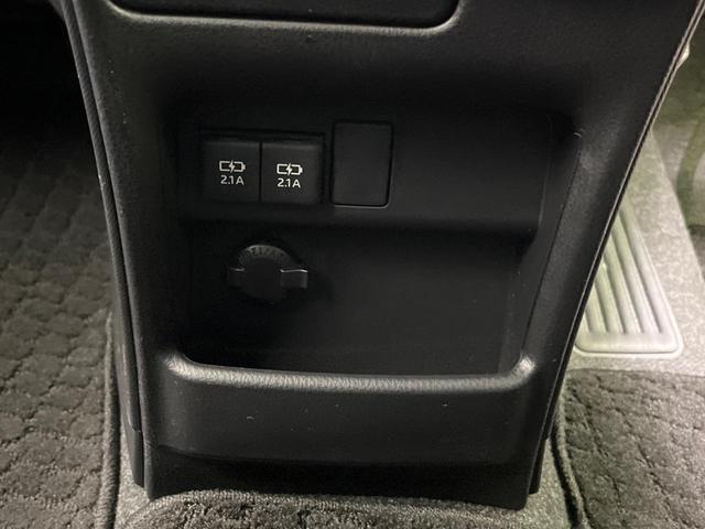 ヴォクシー Ｘ　ＳＤナビ　電動スライドドア　衝突被害軽減システム　禁煙車　ドラレコ　フリップダウン　スマートキー　ＬＥＤヘッド　ＥＴＣ　クルコン　オートハイビーム　オートライト　デュアルエアコン　車線逸脱警報（41枚目）