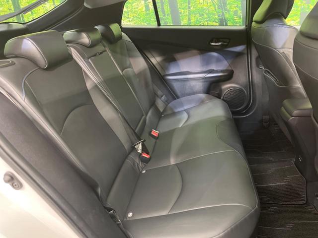 プリウス Ａツーリングセレクション　４ＷＤ　衝突軽減　レーダークルコン　純正ナビ　バックカメラ　合皮シート　前席シートヒーター　運転席パワーシート　ＬＥＤヘッド　純正１７インチアルミ　ＬＥＤフロントフォグ　フルセグ　Ｂｌｕｅｔｏｏｔｈ（9枚目）