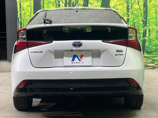 プリウス Ａツーリングセレクション　４ＷＤ　衝突軽減　レーダークルコン　純正ナビ　バックカメラ　合皮シート　前席シートヒーター　運転席パワーシート　ＬＥＤヘッド　純正１７インチアルミ　ＬＥＤフロントフォグ　フルセグ　Ｂｌｕｅｔｏｏｔｈ（15枚目）