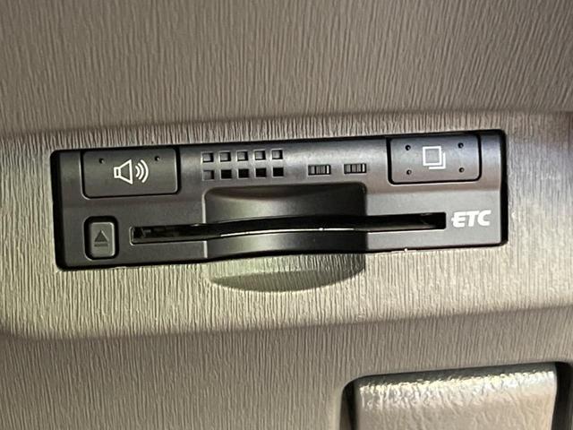 プリウス S 純正HDDナビ バックカメラ ガラスルーフ オートライト オートエアコン スマートキー ビルトインETC 電動確認ミラー CD再生 DVD再生 ステアリングリモコン 盗難防止 プライバシーガラス(5枚目)