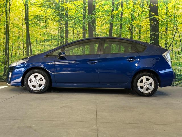 プリウス S 純正HDDナビ バックカメラ ガラスルーフ オートライト オートエアコン スマートキー ビルトインETC 電動確認ミラー CD再生 DVD再生 ステアリングリモコン 盗難防止 プライバシーガラス(23枚目)