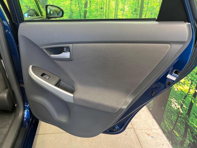 プリウス S 純正HDDナビ バックカメラ ガラスルーフ オートライト オートエアコン スマートキー ビルトインETC 電動確認ミラー CD再生 DVD再生 ステアリングリモコン 盗難防止 プライバシーガラス(34枚目)