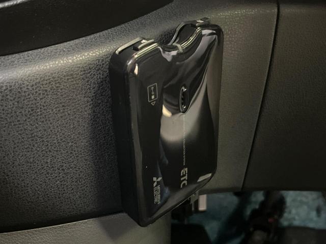 マーチ S 純正SDナビ ETC Bluetooth CD再生 DVD再生 フルセグ 電動格納ミラー 盗難防止 プライバシーガラス UVカットガラス 横滑り防止 キーレスエントリー ブレーキアシスト(4枚目)