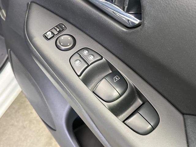 セレナ ハイウェイスター Vセレクション 4WD 両側電動ドア 純正SDナビ 後席モニター 全周囲カメラ 衝突被害軽減システム レーダークルーズ 禁煙車 スマートキー LEDヘッド ビルトインETC 純正15インチアルミ オートライト(43枚目)