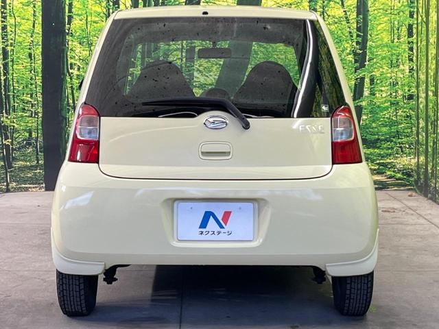 エッセ Ｄ　禁煙車　ＣＤ再生　プライバシーガラス　ＵＶカットガラス　キーレスエントリー　２トーンヘッドレスト　ブラックモノトーンインパネ（10枚目）