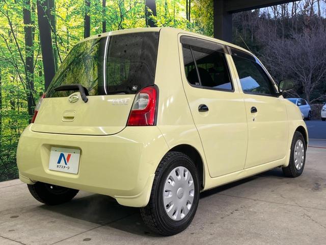 エッセ Ｄ　禁煙車　ＣＤ再生　プライバシーガラス　ＵＶカットガラス　キーレスエントリー　２トーンヘッドレスト　ブラックモノトーンインパネ（12枚目）