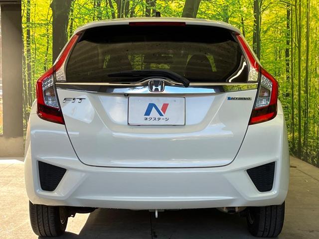 フィットハイブリッド Ｌパッケージ　バックカメラ　衝突被害軽減システム　禁煙車　ハーフレザーシート　スマートキー　ＬＥＤヘッド　クルコン　オートライト　オートエアコン　Ｂｌｕｅｔｏｏｔｈ　ＣＤ　ＤＶＤ再生　地デジ　電動格納ミラー（14枚目）