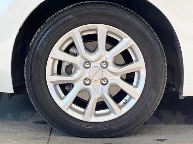 フィットハイブリッド Ｌパッケージ　バックカメラ　衝突被害軽減システム　禁煙車　ハーフレザーシート　スマートキー　ＬＥＤヘッド　クルコン　オートライト　オートエアコン　Ｂｌｕｅｔｏｏｔｈ　ＣＤ　ＤＶＤ再生　地デジ　電動格納ミラー（52枚目）