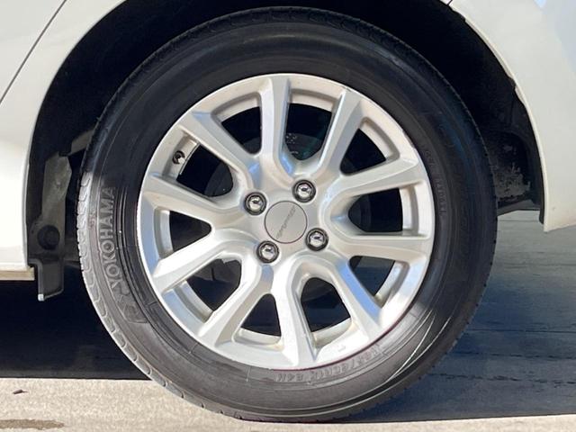 フィットハイブリッド Ｌパッケージ　バックカメラ　衝突被害軽減システム　禁煙車　ハーフレザーシート　スマートキー　ＬＥＤヘッド　クルコン　オートライト　オートエアコン　Ｂｌｕｅｔｏｏｔｈ　ＣＤ　ＤＶＤ再生　地デジ　電動格納ミラー（53枚目）