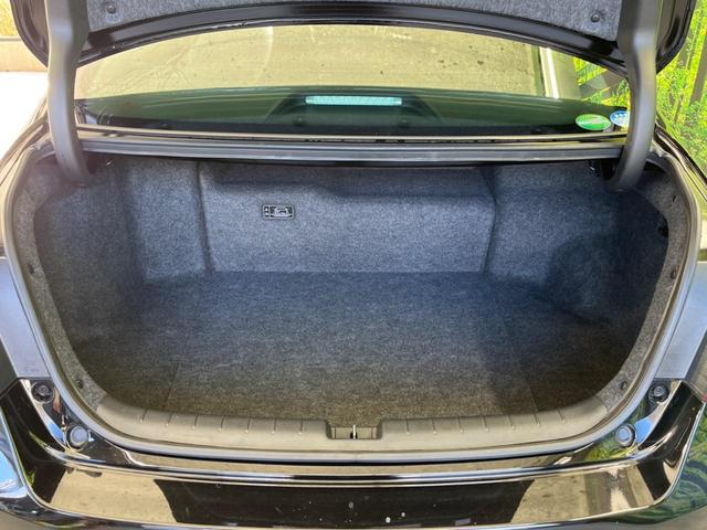 ���i�̂���������ʋ΁A���}���ɏ\���ȉ׎��X�y�[�X���m�ۂ��Ă���܂��B