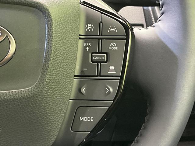 プリウス Ｚ　４ＷＤ　全周囲カメラ　衝突被害軽減システム　レーダークルーズ　禁煙車　電動リアゲート　レザーシート　前席シートエアコン　パワーシート　コーナーセンサー　スマートキー　ＬＥＤヘッド（5枚目）