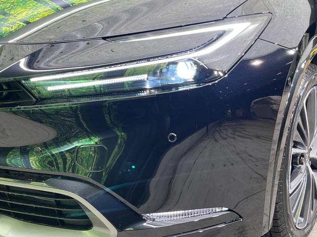 プリウス Ｚ　４ＷＤ　全周囲カメラ　衝突被害軽減システム　レーダークルーズ　禁煙車　電動リアゲート　レザーシート　前席シートエアコン　パワーシート　コーナーセンサー　スマートキー　ＬＥＤヘッド（12枚目）