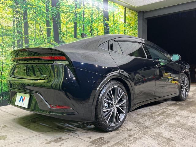 プリウス Ｚ　４ＷＤ　全周囲カメラ　衝突被害軽減システム　レーダークルーズ　禁煙車　電動リアゲート　レザーシート　前席シートエアコン　パワーシート　コーナーセンサー　スマートキー　ＬＥＤヘッド（24枚目）