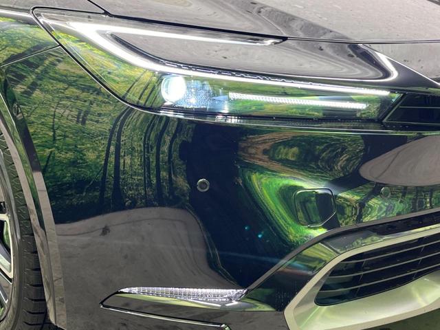 プリウス Ｚ　４ＷＤ　全周囲カメラ　衝突被害軽減システム　レーダークルーズ　禁煙車　電動リアゲート　レザーシート　前席シートエアコン　パワーシート　コーナーセンサー　スマートキー　ＬＥＤヘッド（25枚目）