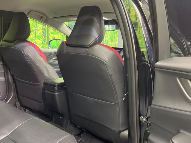 プリウス Ｚ　４ＷＤ　全周囲カメラ　衝突被害軽減システム　レーダークルーズ　禁煙車　電動リアゲート　レザーシート　前席シートエアコン　パワーシート　コーナーセンサー　スマートキー　ＬＥＤヘッド（35枚目）