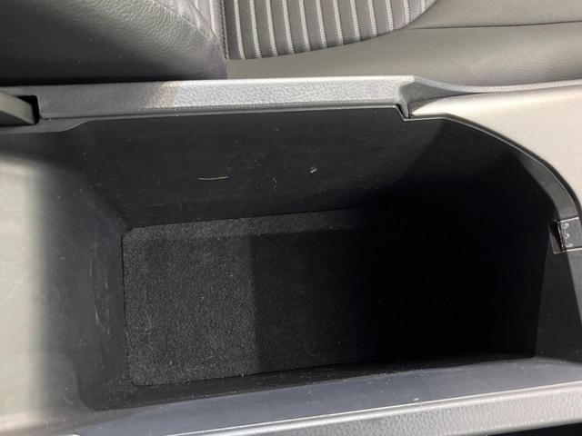 カムリ ＷＳ　全周囲カメラ　衝突被害軽減システム　レーダークルーズ　禁煙車　ハーフレザーシート　パワーシート　コーナーセンサー　スマートキー　ＬＥＤヘッド　ビルトインＥＴＣ　純正１７インチアルミ　オートハイビーム（50枚目）