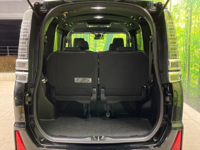 ヴォクシー ハイブリッドＺＳ　煌　両側電動ドア　バックカメラ　衝突被害軽減システム　禁煙車　スマートキー　ＬＥＤヘッド　ビルトインＥＴＣ　クルコン　車線逸脱警報　オートライト　デュアルエアコン　リアエアコン　Ｂｌｕｅｔｏｏｔｈ　ＣＤ（53枚目）