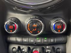 ●デュアルオートエアコン：運転席・助手席それぞれで温度設定が可能な独立式オートエアコンを標準装備しております！ 7