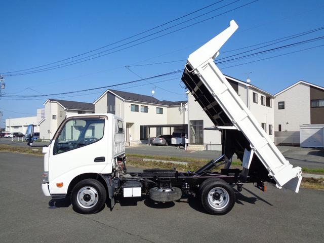 デュトロ 全低床強化ダンプ　２ｔ／全低床強化ダンプ／走行５万キロ台／５速マニュアル／メッキパーツ／保証付き販売車両／最大積載量２０００ｋｇ（34枚目）