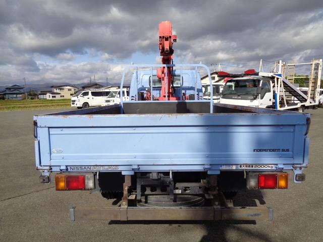 アトラストラック  2t/3段クレーン/ワイドロング/6速マニュアル/ユニック/2.3t吊り/最大積載量2000kg/スムーサーシフト/関東仕入れ車両/保証付き販売車両/内外装クリーニング済(12枚目)