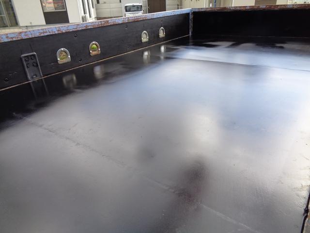 アトラストラック  2t/3段クレーン/ワイドロング/6速マニュアル/ユニック/2.3t吊り/最大積載量2000kg/スムーサーシフト/関東仕入れ車両/保証付き販売車両/内外装クリーニング済(22枚目)