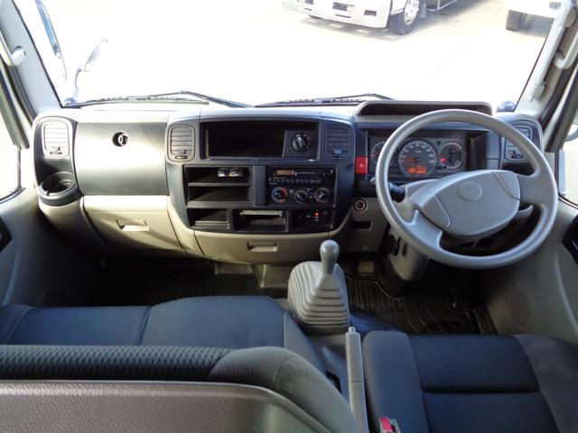 キャンターガッツ Wキャブ/6人乗り/4WD/リアシングルタイヤ/5速マニュアル/リアヒーター/キーレス/ETC/内外装クリーニング済/保証付き販売車両/(7枚目)