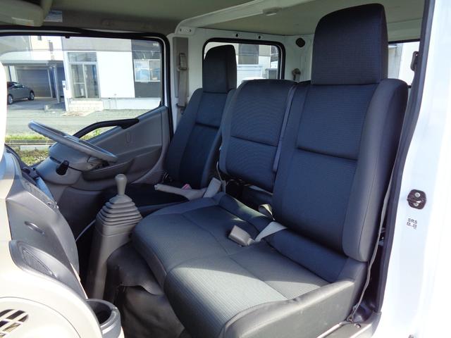 キャンターガッツ Wキャブ/6人乗り/4WD/リアシングルタイヤ/5速マニュアル/リアヒーター/キーレス/ETC/内外装クリーニング済/保証付き販売車両/(33枚目)