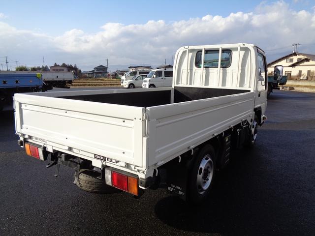 エルフトラック 1.5t/4WD/平ボディ/リアシングルタイヤ/オートマ/10尺平ボディ/関東仕入れ/内外装クリーニング済/保証付き販売車両(13枚目)