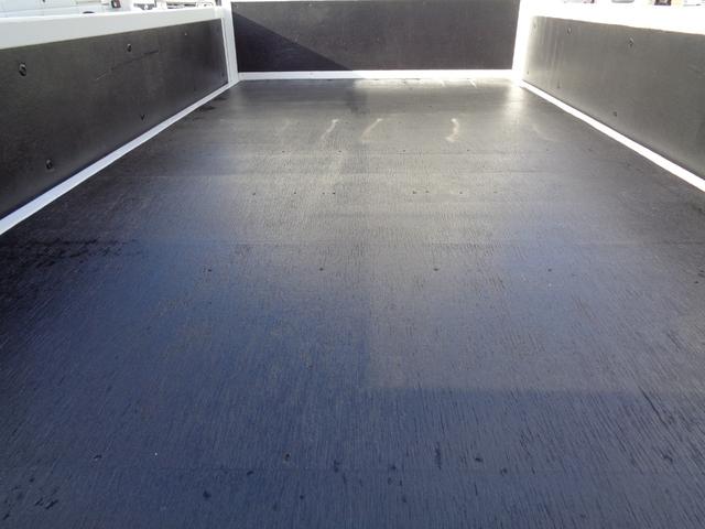 エルフトラック 1.5t/4WD/平ボディ/リアシングルタイヤ/オートマ/10尺平ボディ/関東仕入れ/内外装クリーニング済/保証付き販売車両(21枚目)