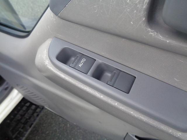 エルフトラック 1.5t/4WD/平ボディ/リアシングルタイヤ/オートマ/10尺平ボディ/関東仕入れ/内外装クリーニング済/保証付き販売車両(28枚目)