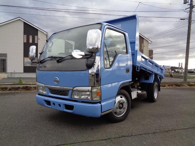 アトラストラック 　２ｔ／全低床強化ダンプ／５速マニュアル／煤焼き不要／関東仕入れ／メッキパーツ／外装塗装仕上げ／ルームクリーニング済み／保証付き販売車両／（6枚目）