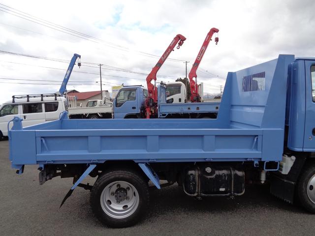 アトラストラック 　２ｔ／全低床強化ダンプ／５速マニュアル／煤焼き不要／関東仕入れ／メッキパーツ／外装塗装仕上げ／ルームクリーニング済み／保証付き販売車両／（15枚目）