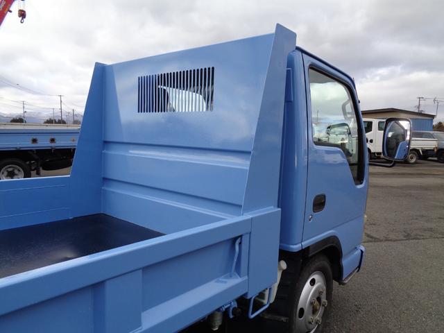 アトラストラック 　２ｔ／全低床強化ダンプ／５速マニュアル／煤焼き不要／関東仕入れ／メッキパーツ／外装塗装仕上げ／ルームクリーニング済み／保証付き販売車両／（16枚目）