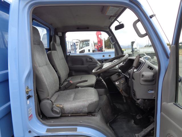 アトラストラック 　２ｔ／全低床強化ダンプ／５速マニュアル／煤焼き不要／関東仕入れ／メッキパーツ／外装塗装仕上げ／ルームクリーニング済み／保証付き販売車両／（29枚目）