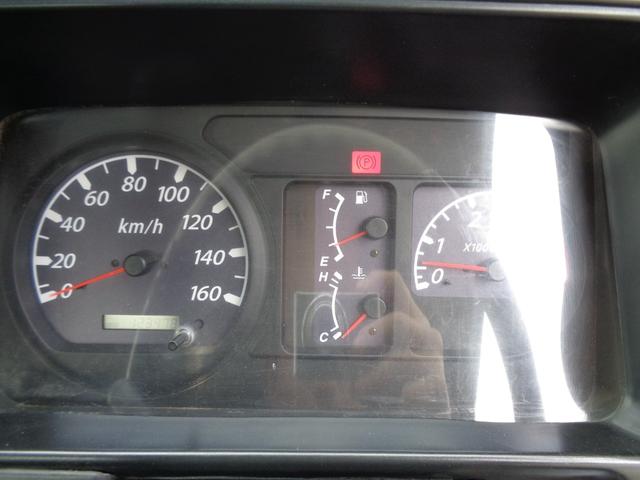 アトラストラック 　２ｔ／全低床強化ダンプ／５速マニュアル／煤焼き不要／関東仕入れ／メッキパーツ／外装塗装仕上げ／ルームクリーニング済み／保証付き販売車両／（33枚目）