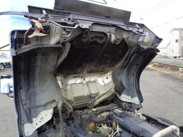 アトラストラック 　２ｔ／全低床強化ダンプ／５速マニュアル／煤焼き不要／関東仕入れ／メッキパーツ／外装塗装仕上げ／ルームクリーニング済み／保証付き販売車両／（45枚目）