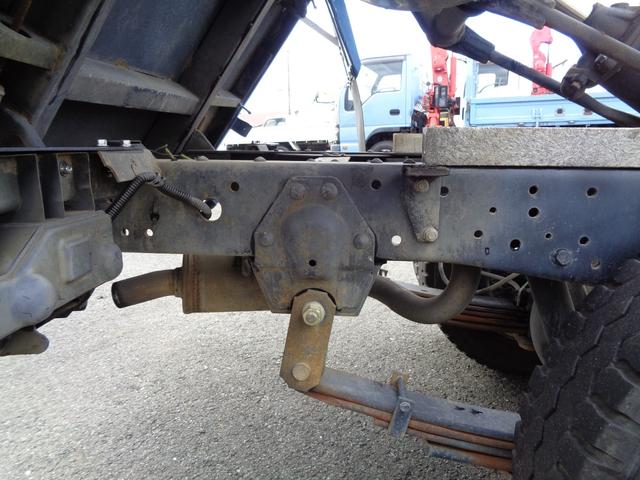 アトラストラック 　２ｔ／全低床強化ダンプ／５速マニュアル／煤焼き不要／関東仕入れ／メッキパーツ／外装塗装仕上げ／ルームクリーニング済み／保証付き販売車両／（57枚目）