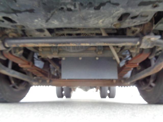 アトラストラック 　２ｔ／全低床強化ダンプ／５速マニュアル／煤焼き不要／関東仕入れ／メッキパーツ／外装塗装仕上げ／ルームクリーニング済み／保証付き販売車両／（63枚目）