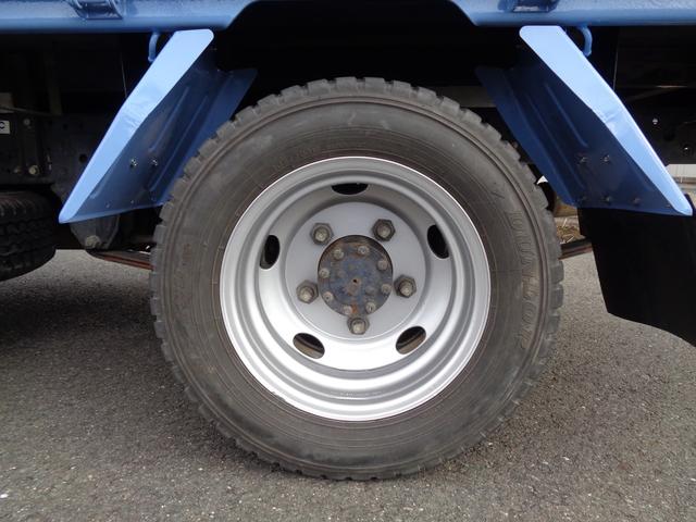 アトラストラック 　２ｔ／全低床強化ダンプ／５速マニュアル／煤焼き不要／関東仕入れ／メッキパーツ／外装塗装仕上げ／ルームクリーニング済み／保証付き販売車両／（69枚目）