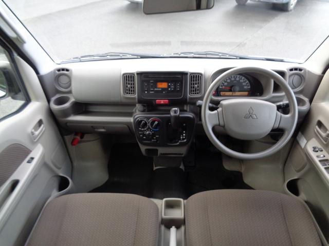 ミニキャブバン ブラボー 4WD/オートマ/キーレス/走行3万キロ台/禁煙車/リアヒーター/上級グレード/モケットシート/内外装クリーニング済/保証付き販売車両(7枚目)