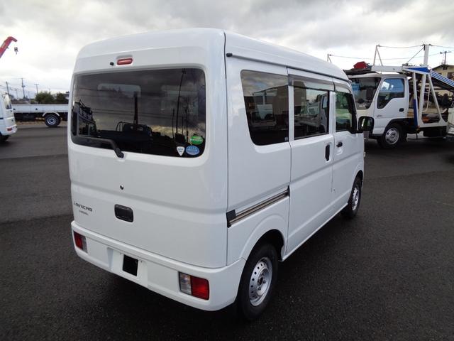 ミニキャブバン ブラボー 4WD/オートマ/キーレス/走行3万キロ台/禁煙車/リアヒーター/上級グレード/モケットシート/内外装クリーニング済/保証付き販売車両(25枚目)