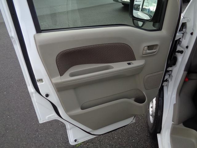 ミニキャブバン ブラボー 4WD/オートマ/キーレス/走行3万キロ台/禁煙車/リアヒーター/上級グレード/モケットシート/内外装クリーニング済/保証付き販売車両(40枚目)